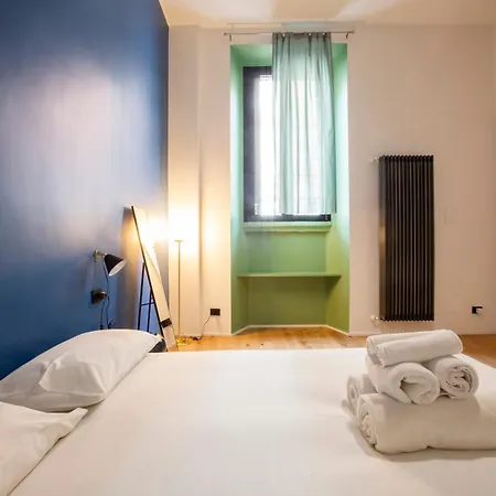Loft Di Design A Porta Venezia Apartment Milan